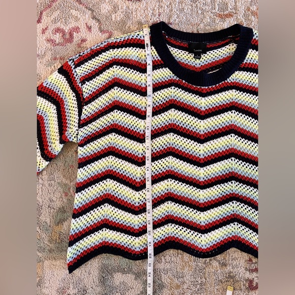 Lumiere Crochet Bell Sleeve Cropped Sweater Size L - Picture 9 of 9